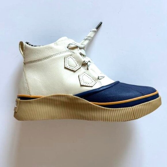 Sorel Out N About IV Classic Waterproof Duck Boot Honey White/ Dark Midnight 6.5 - Picture 10 of 16